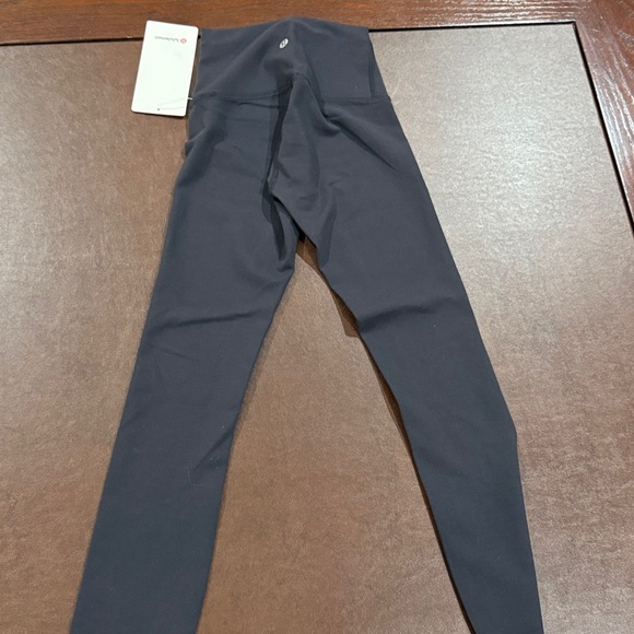 NWT lululemon Wunder Train No Line High-Rise Tight 25" black size 0 - Picture 3 of 3